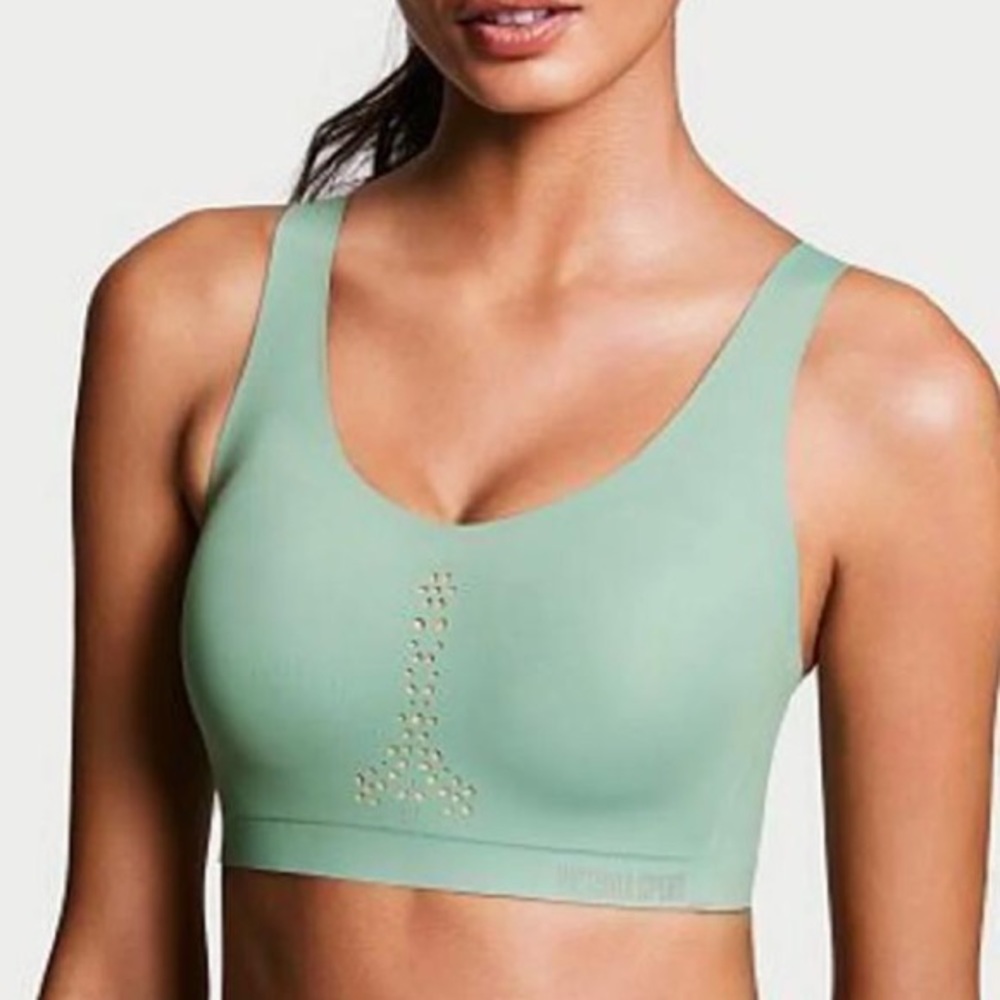 Victoria's Secret AngelYoga Sport Bra Size 32B